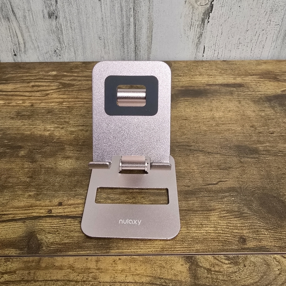 New without tags Nulaxy Rose Gold Adjustable Metal Phone Stand